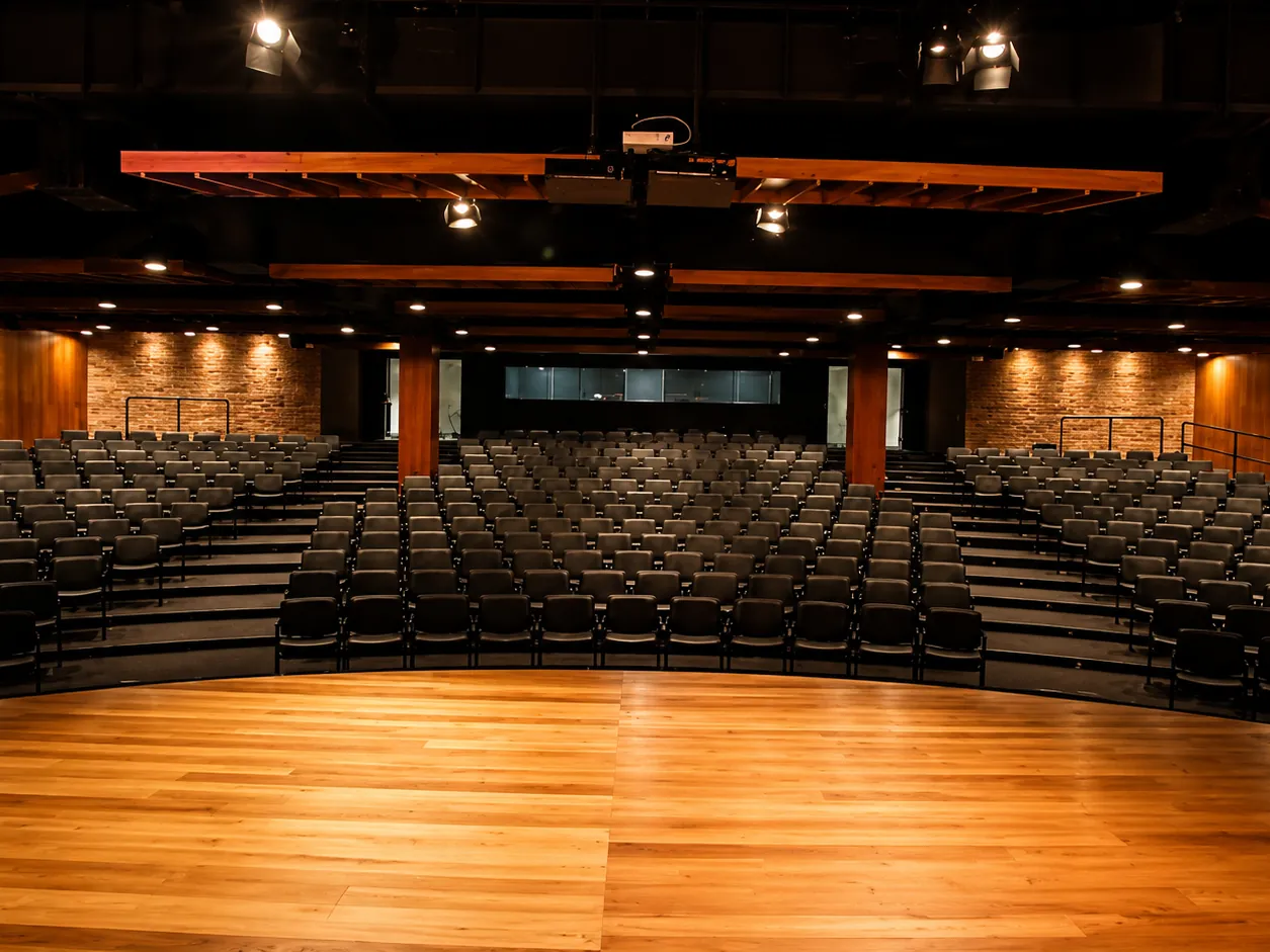 Auditório do Teatro FECAP visto do palco